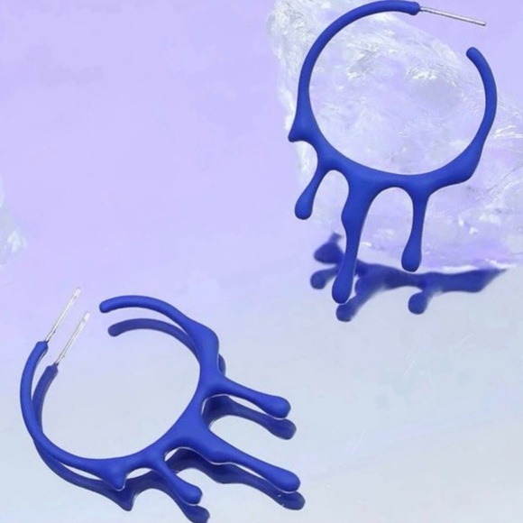Blue Blood H20 Liquid Dripping/Droplet Fantasy Vampire Werewolf Goth Punk Hoops - Picture 1 of 4